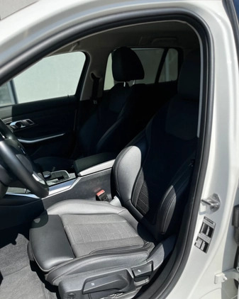 BMW Seria 3 cena 142900 przebieg: 48969, rok produkcji 2021 z Reda małe 742